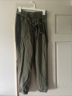 Abercrombie & Fitch Olive Green Cargo Jogger Pants